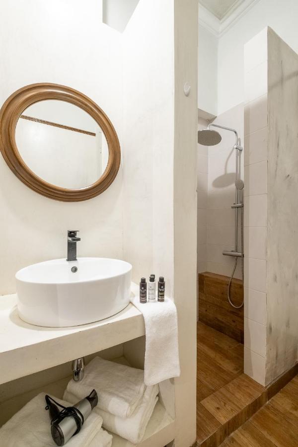 Central5 Boutique Apartments With Common Garden Next To Metro Athens Ngoại thất bức ảnh